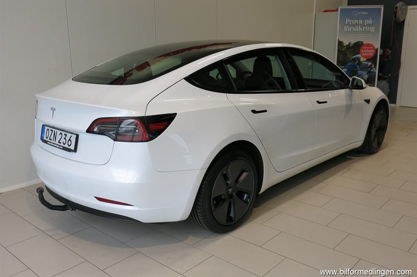 Bild 3 av Tesla Model 3 Standard Range 283hk Drag Momsbil