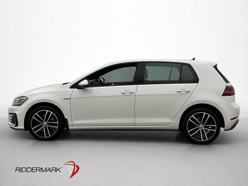 Bild 4 av Volkswagen Golf GTE 204hk Cockpit Drag P-Sensorer CarPlay