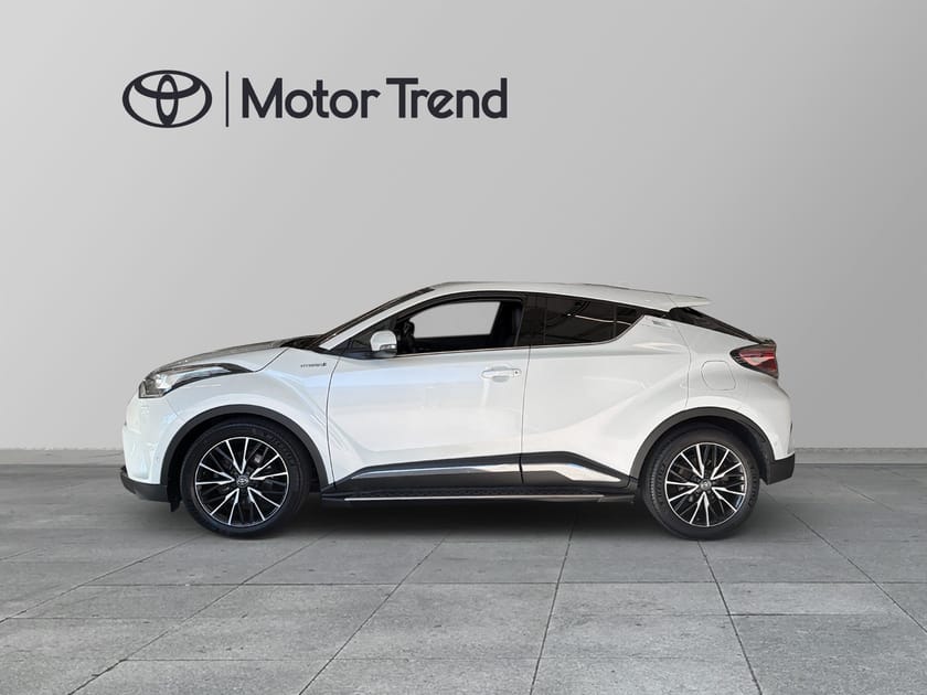 Bild 3 av Toyota C-HR Hybrid Executive | JBL | SIDOSTEG | ADAPTIV FARTHÅLLARE