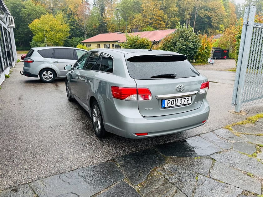 Bild 4 av Toyota Avensis Kombi