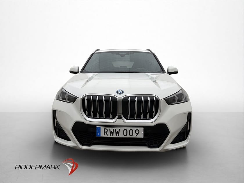 Bild 2 av BMW X1 xDrive30e 326hk M Sport H/K HUD 360° Navi Drag MOMS