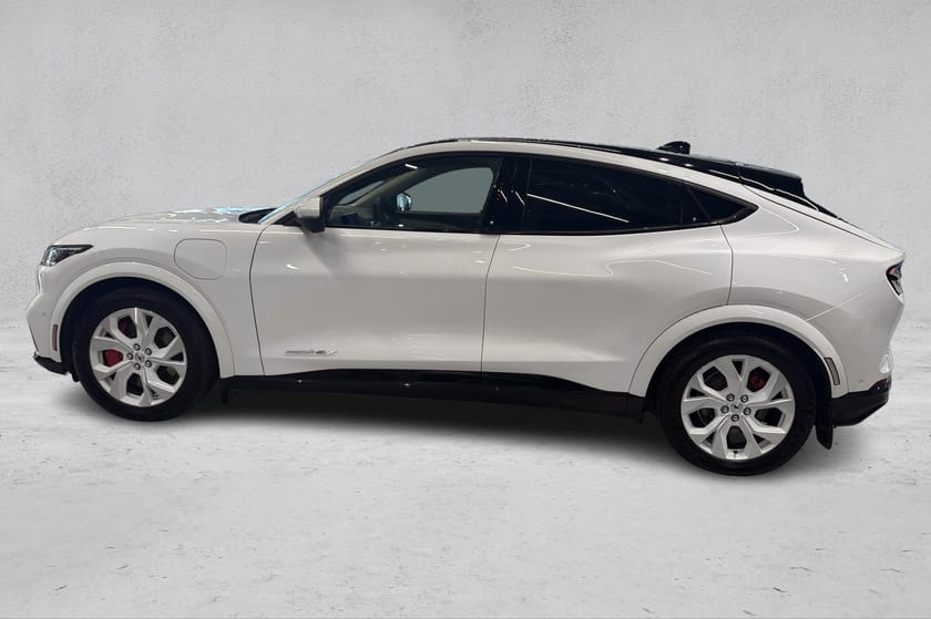 Bilde 2 av Ford Mustang Mach-E Long Range AWD White Edition LR | 540 km|ACC|Pano|Sjelden utgave