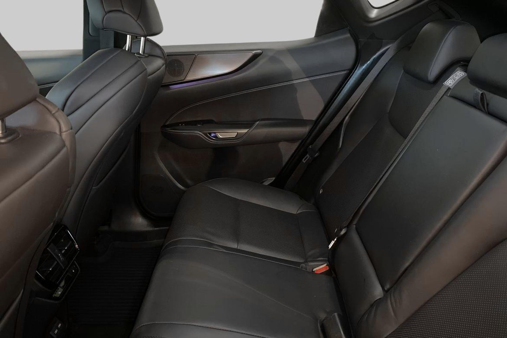 Lexus NX 450h+ F Sport S inkl vinterhjul 2022, kuva 6/10