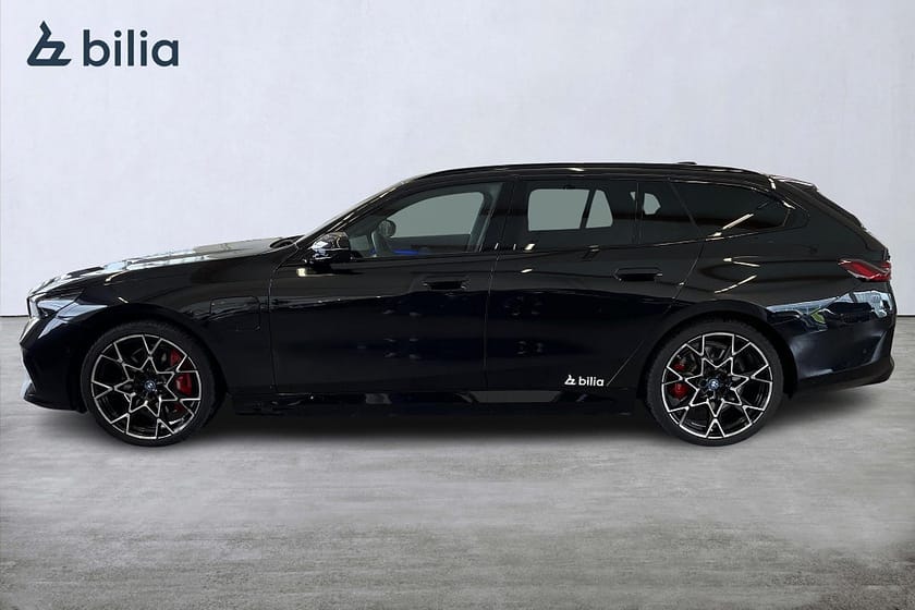 Bild 3 av BMW 550e xDrive Touring 550 M Sport Pro B&W Panorama Kamera Drag