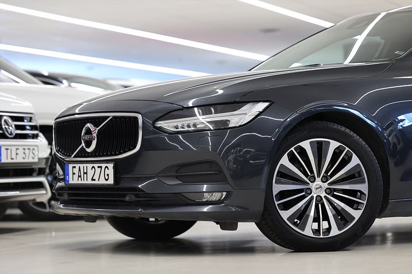 Bild 4 av Volvo V90 D4 AWD 190hk Momentum VOC B-kamera Navi