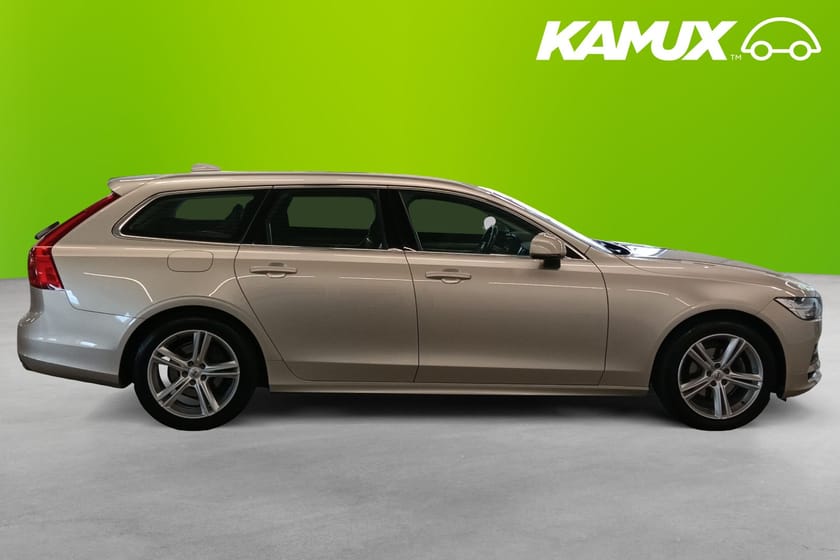 Bild 2 av Volvo V90 D4 Momentum  Kamera Värmare Navi 190hk