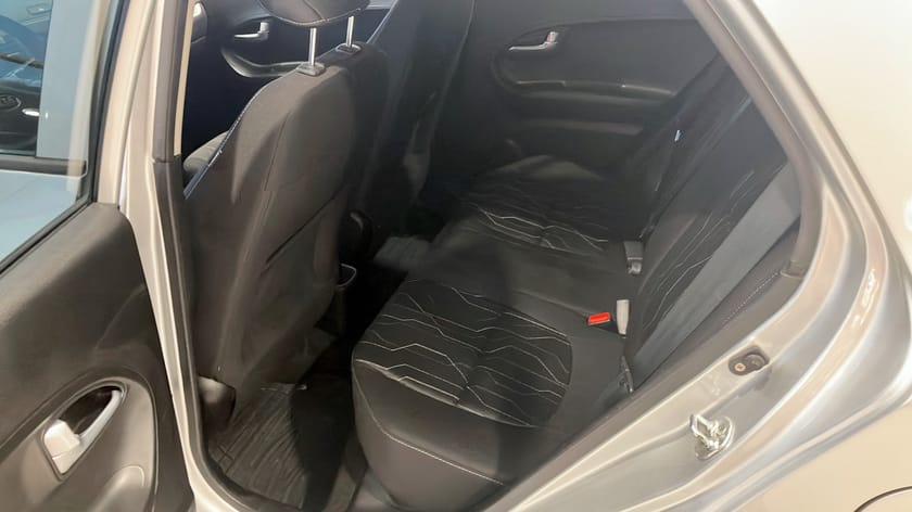 Bild 5 av Kia Picanto 1,0 SPECIAL EDITION II NAV