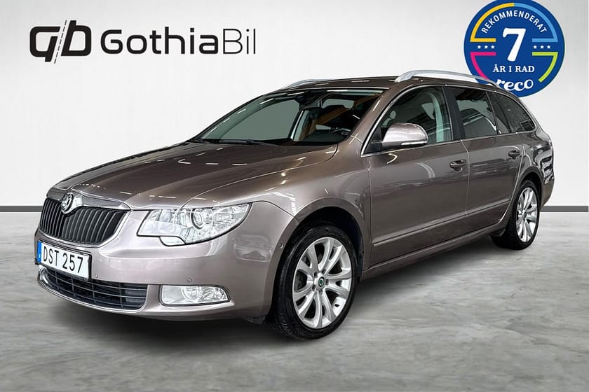 Bild 1 av Škoda Superb Kombi Skoda 2.0 TDI 4x4 Aut Elegance Drag Farthållare ACC BT