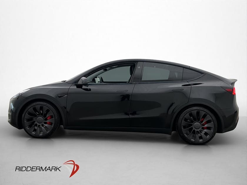Bild 5 av Tesla Model Y Performance Svensksåld