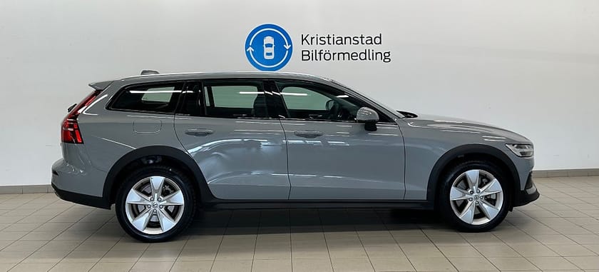 Bild 4 av Volvo V60 Cross Country B4 AWD Aut. Core Klimatpkt. Dragkrok