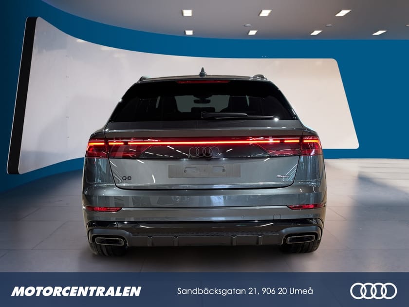 Bild 3 av Audi Q8 60 TFSI e quattro SUV 490 HK TIPTRONIC