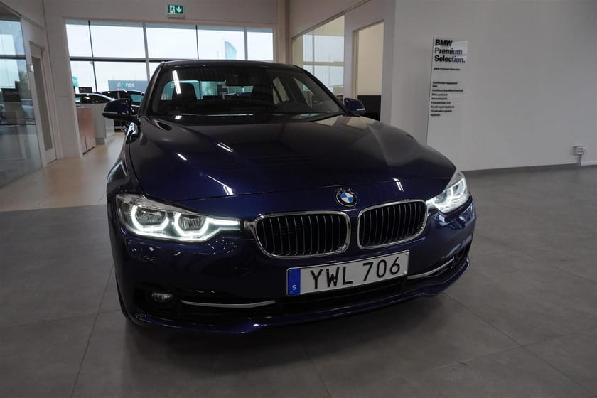 Bild 4 av BMW 330e Sedan Sportline Navi HiFi Delläder