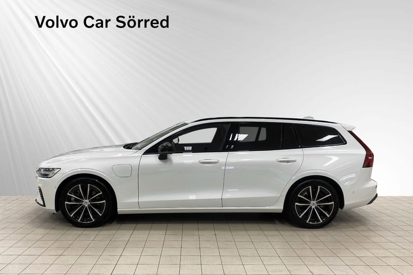 Bild 3 av Volvo V60 T6 Plus Dark Nordic Edition, 360 Kamera, H&K