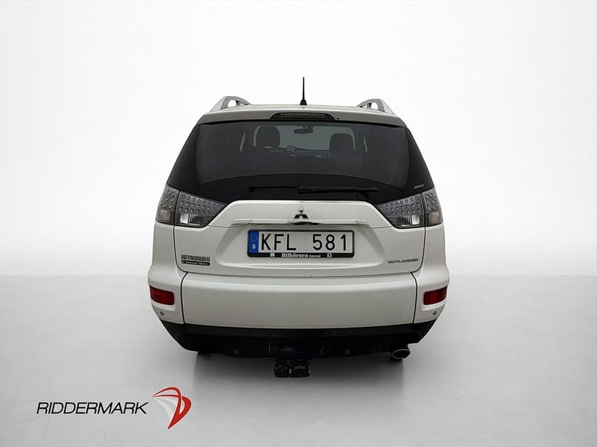 Bild 5 av Mitsubishi Outlander 2.4 MIVEC AWD 170hk 7-Sits Drag Skinn