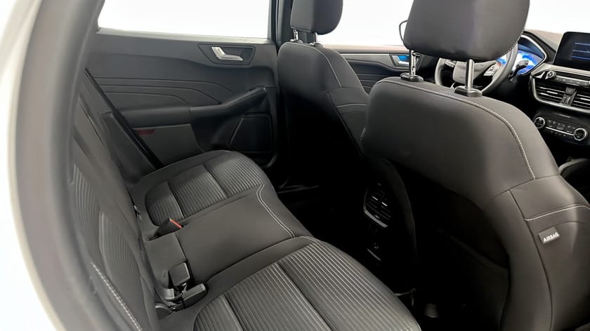 Bild 5 av Ford Kuga Plug-In Hybrid Titanium 2.5 PHEV 225HK Vinterpaket