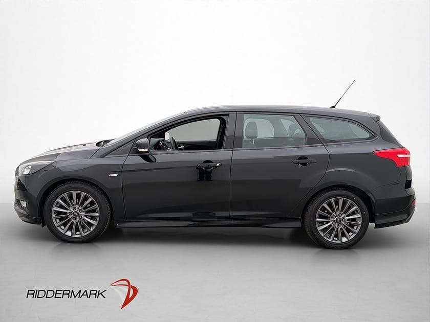 Bild 4 av Ford Focus Kombi 1.0 EcoBoost 125hk ST-Line Sensorer Farthållare