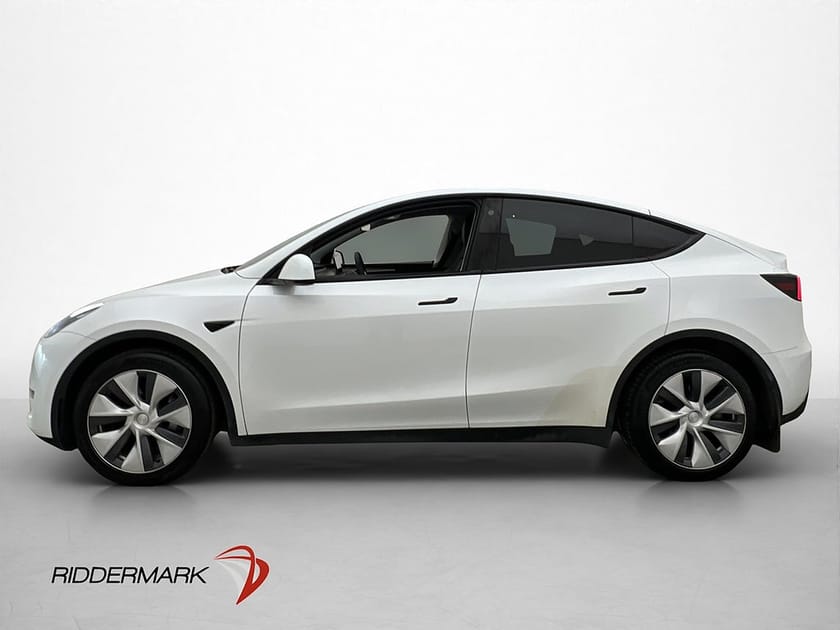 Bild 3 av Tesla Model Y Long Range AWD Dragkrok AP Pano MOMS