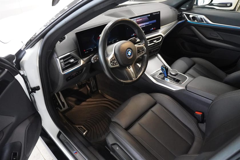 Bild 2 av BMW i4 eDrive40 Gran Coupé M Sport Harman K Drag Park Ass Plus Aktiv Farthållare