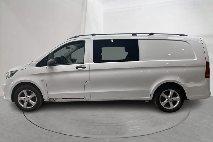 Bild 2 av Mercedes-Benz Vito Mixto 119 BlueTEC 4MATIC 3.0t W640 (190hk)