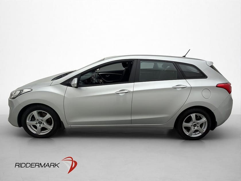 Bild 4 av Hyundai i30 Kombi 1.6 CRDi 110hk Business Sensorer Farthåll