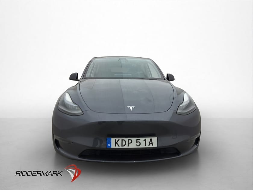 Bild 3 av Tesla Model Y Long Range AWD Svensksåld Panorama