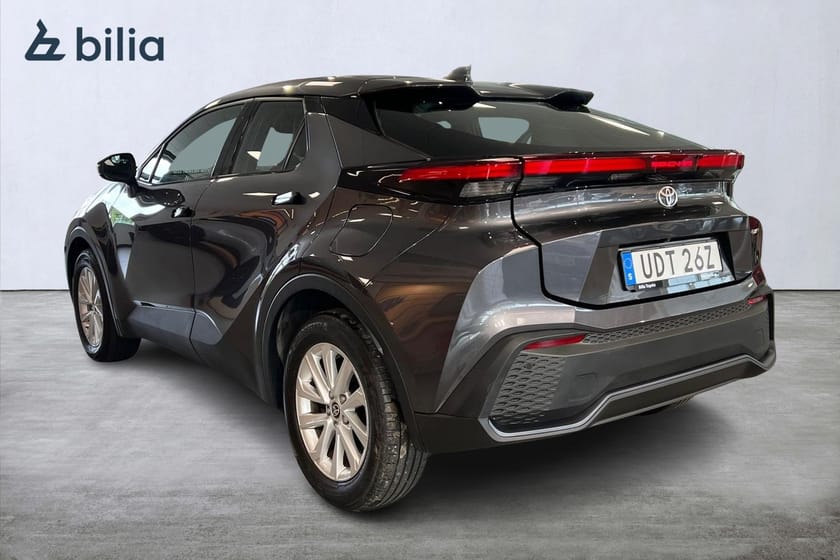 Bild 2 av Toyota C-HR PHEV 2,0 Laddhybrid Active Värmare Moms