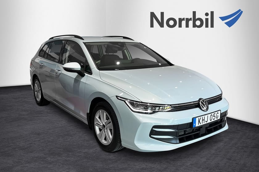 Bild 1 av Volkswagen Golf Sportscombi 1.5 eTSI 150 DSG Drag/Värmare/Lågmil