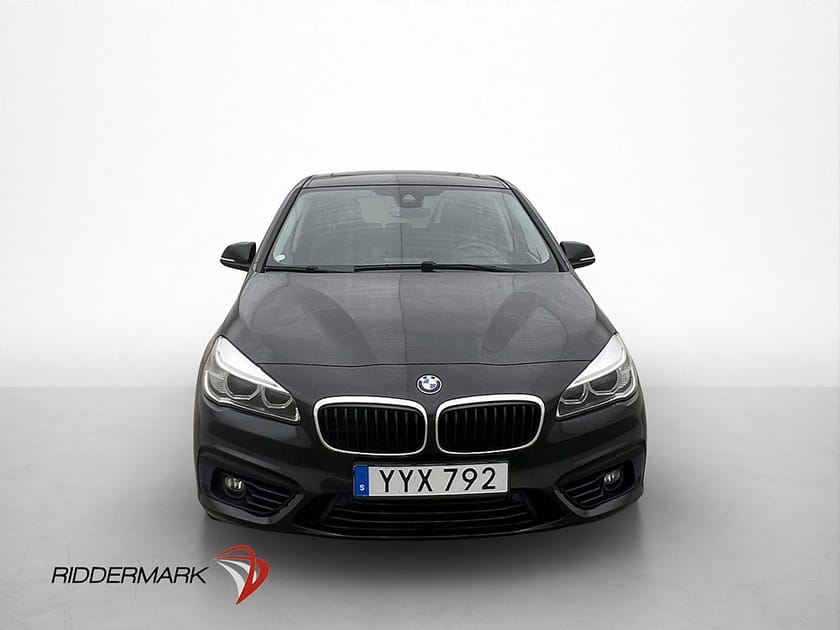 Bild 2 av BMW 220d xDrive Active Tourer 220 Sport line Pano HuD B-Kamera Drag Navi