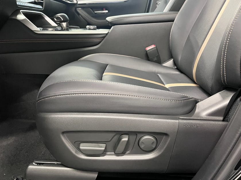 Bild 5 av Mazda CX-80 PHEV 327hk Homura Plus, Glastak, 7-sits, Fullutrustad