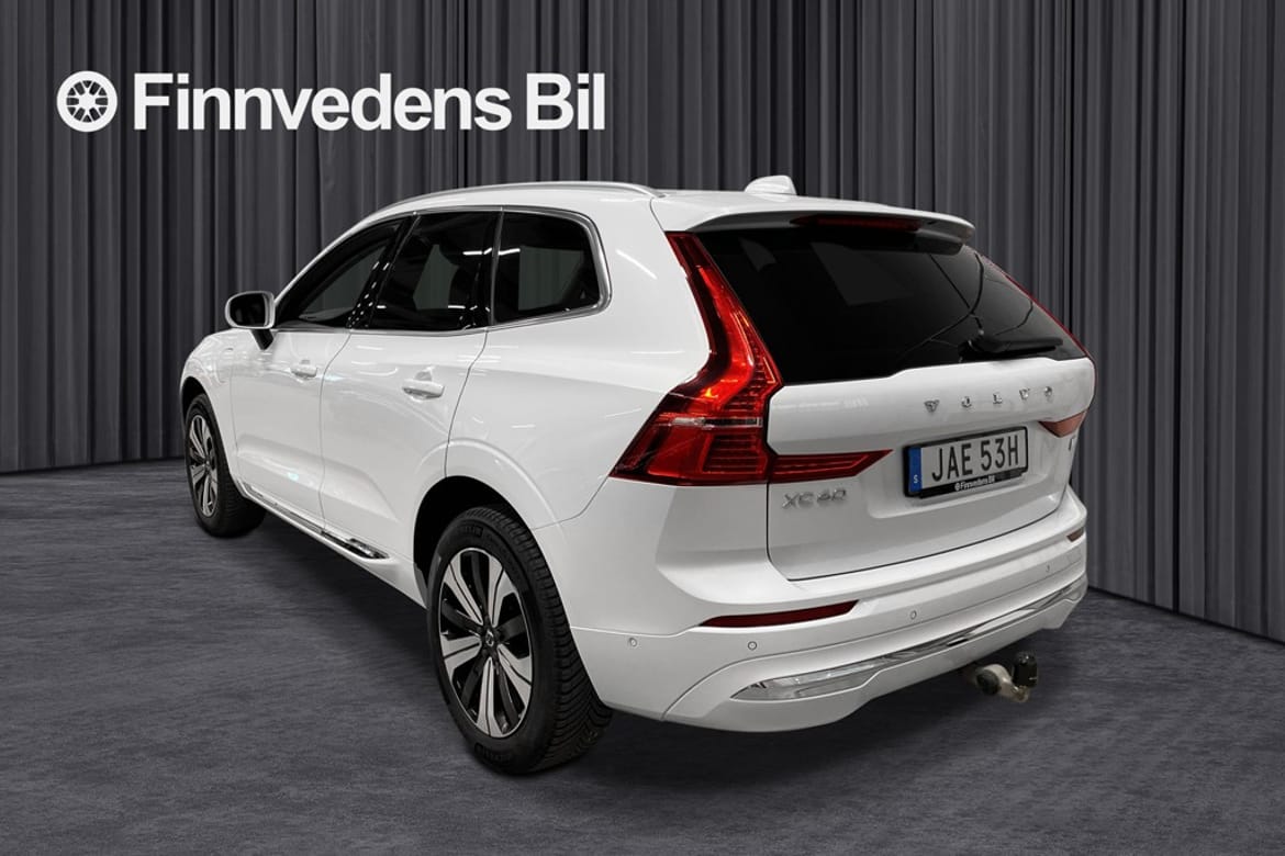 Volvo XC60 2023 - miniatyr 2
