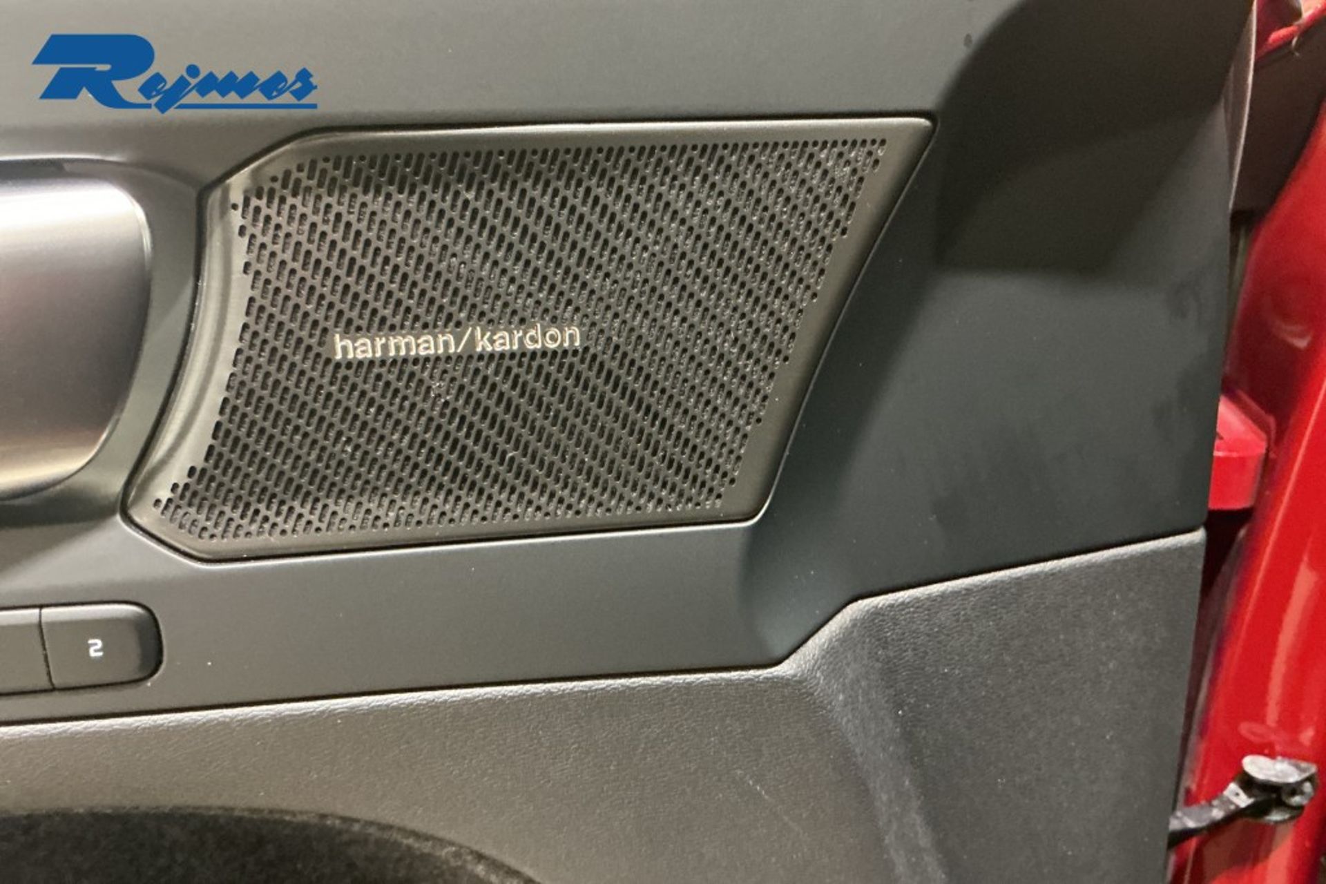 Volvo C40 Recharge Ultimate 2023, photo 6/10