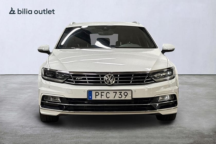 Bild 3 av Volkswagen Passat Sportscombi 2.0 TSI 4Motion GTR 280hk Drag Backkamera