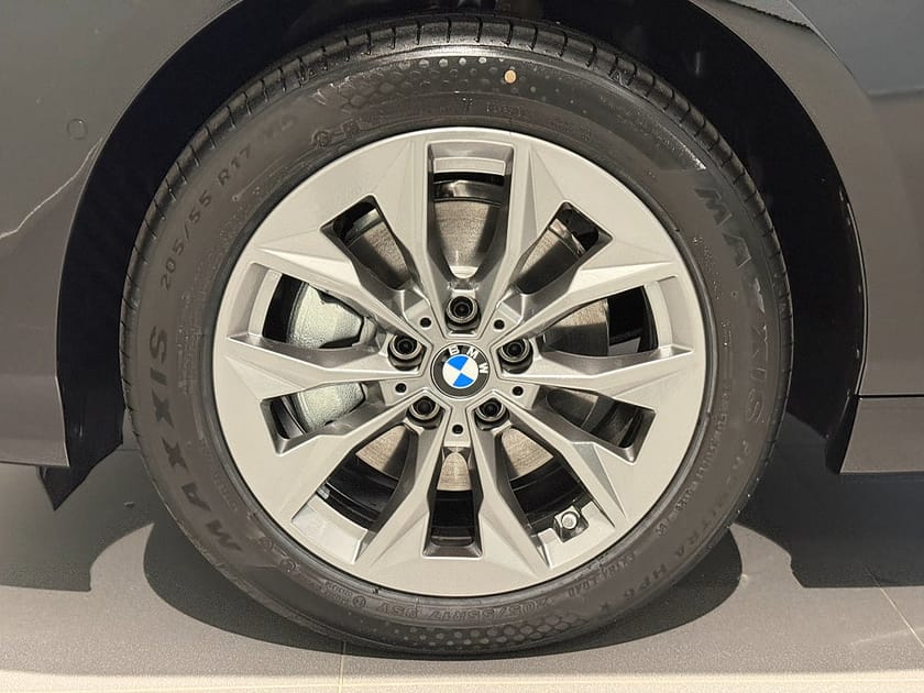 Bild 5 av BMW 120 Aut Nav Drive/Park Assist Rattvärme 17"