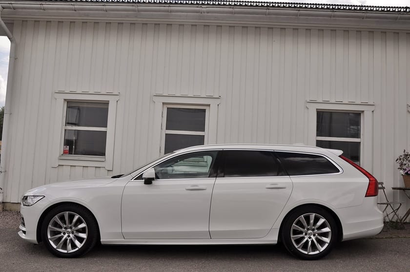 Bild 3 av Volvo V90 D3 150hk AWD Advance ed Drag VOC