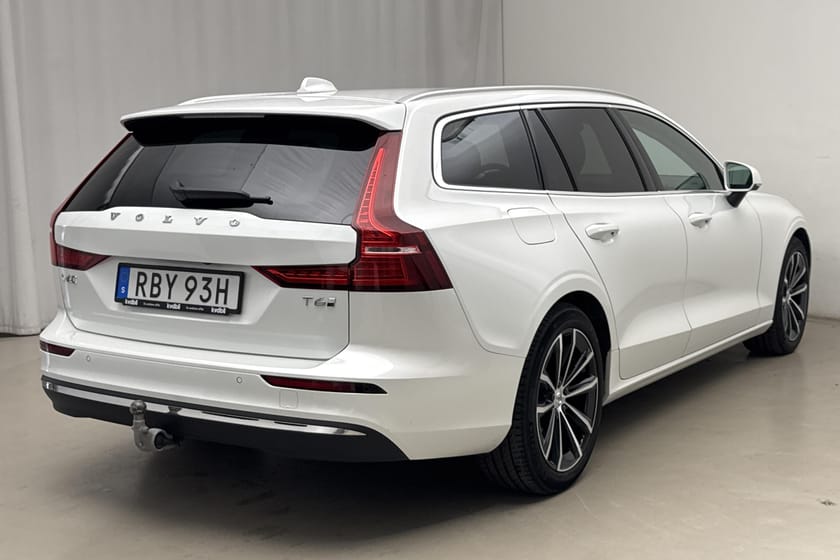 Bild 3 av Volvo V60 T6 AWD Recharge (350hk) Plus Bright Helläder