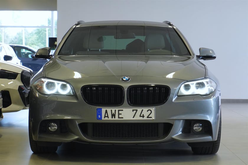 Bild 2 av BMW 520d xDrive Touring M-Sport Drag Rattvärme