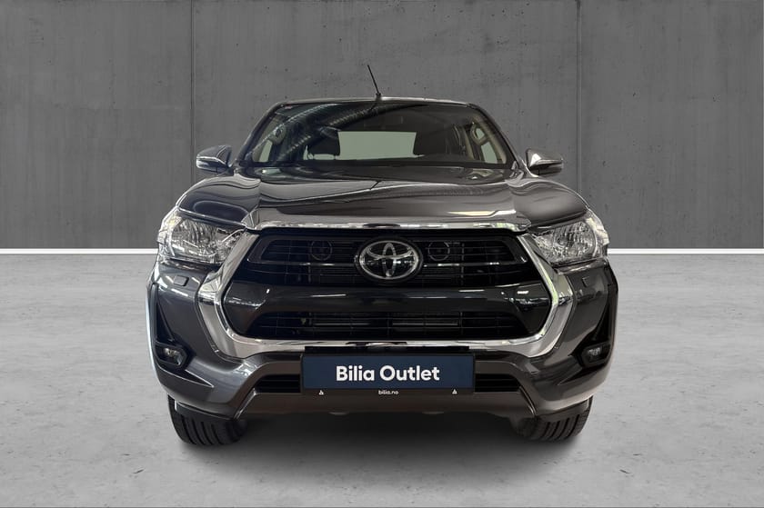 Bilde 2 av Toyota Hilux Dobbelcab D-cab 2.4 Aut 4WD Krok, ACC, Heater, Plantrekk