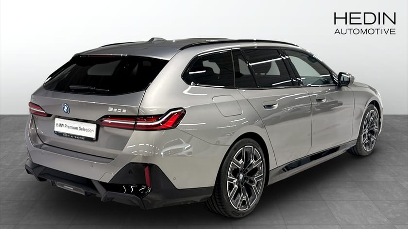 Bild 2 av BMW 530e xDrive Touring Bowers & Wilkins HuD Navi