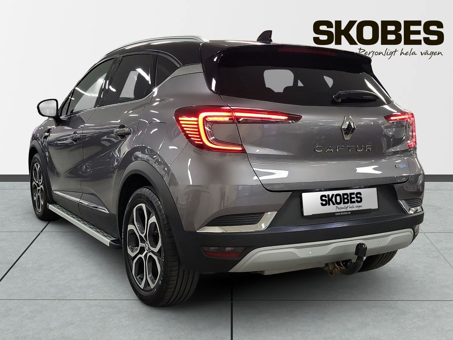 Renault Captur PHEV 160 Intens CVT III 2022, photo 5/10