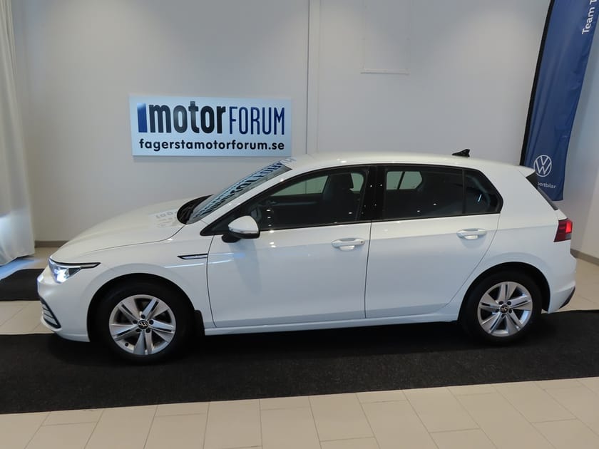 Bild 2 av Volkswagen Golf 1,5 eTSI 150 HK Aut Drag Värmare Vhjul