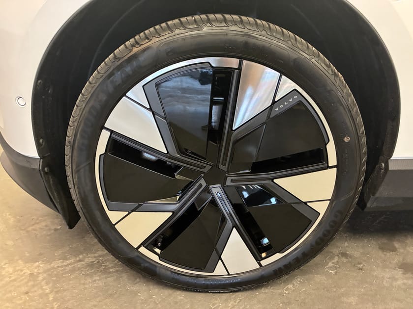 Bild 5 av Volvo EX30 Single Motor Extended Range Ultra / 360 Kamera / Keyless / BLIS / Harman/Kardon-ljudsyst. /