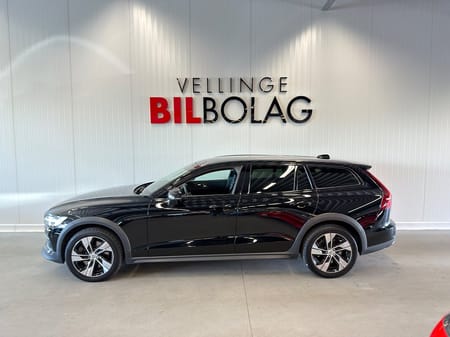 Volvo V60 Cross Country D4 AWD Momentum Rattvärme Drag Värmare CarPlay