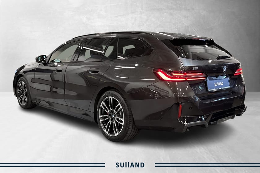 Bilde 4 av BMW i5 xDrive40 Touring /Fully Charged/Soltak/El.krok/Bowers&Wilkins