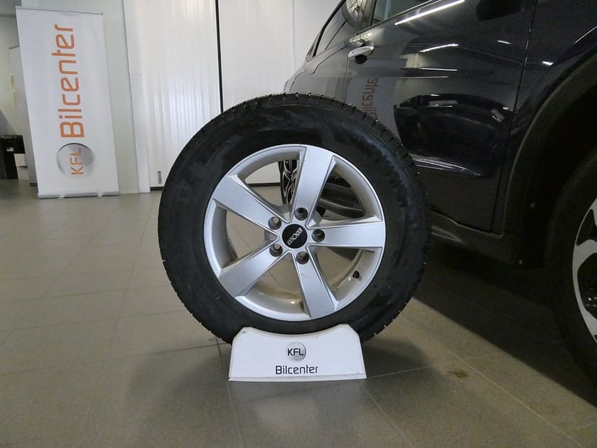 Bild 2 av Honda HR-V 1.5 i-VTEC Aut-Drag-Pano-Backkamera-Motorvärmare-SoV