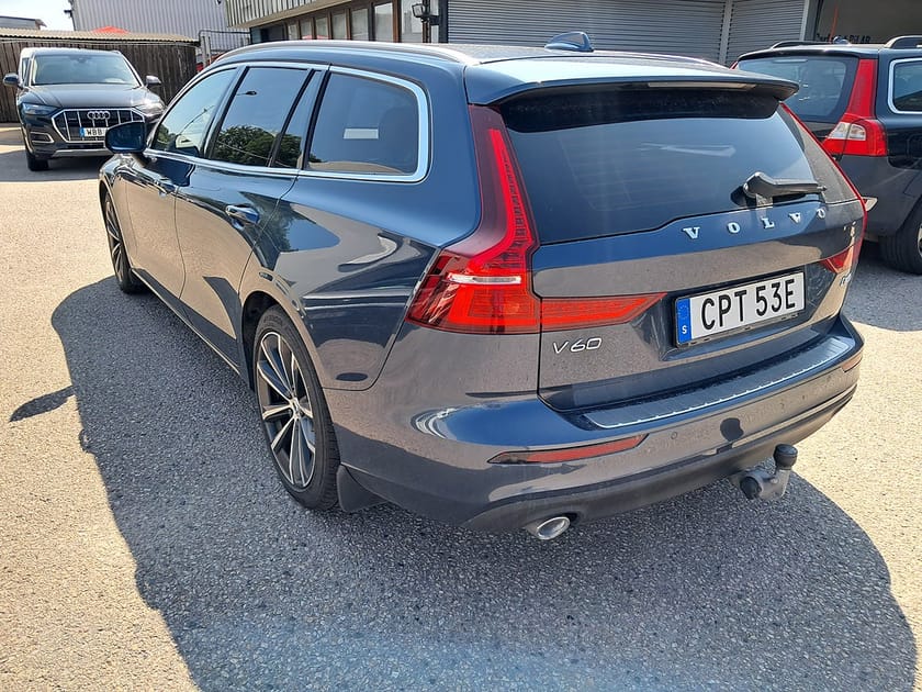 Bild 2 av Volvo V60 AWD D4 190HK 4x4 Momentum