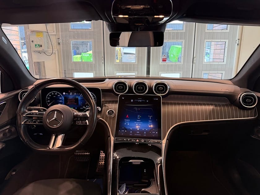 Bild 5 av Mercedes-Benz GLC 300 d e Coupé 4MATIC AMG HUD Pano Drag Burmester SE UTR