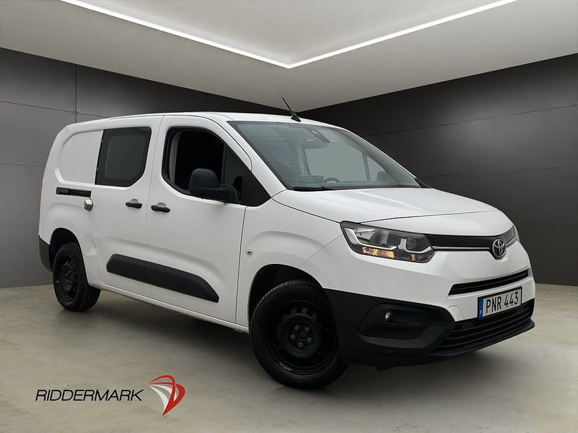 Bild 1 av Toyota ProAce City proace-city L2 Värmare Dragkrok Kamera CARPLAY Moms