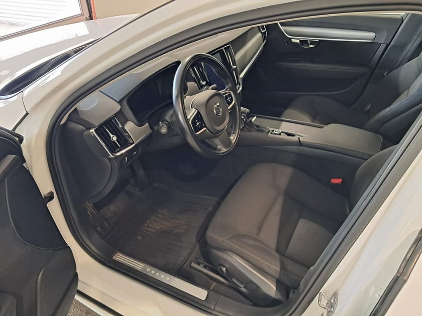 Bild 2 av Volvo V90 D3 150HK Momentum