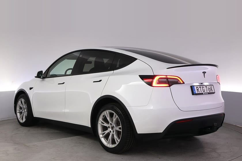 Bild 4 av Tesla Model Y Long Range AWD Autopilot Panorama Drag