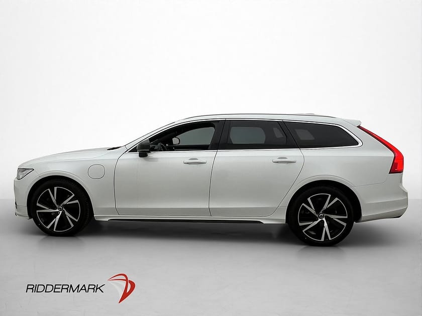 Bild 4 av Volvo V90 Recharge T8 AWD R-Design H/K Värm HUD 360° Drag